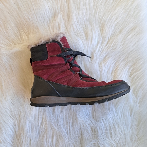 Beautiful Sorel snow boots - Picture 5 of 13